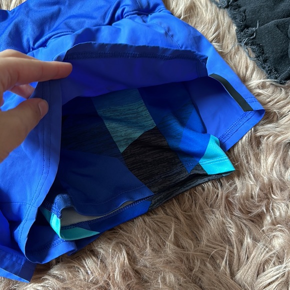 Blue workout shorts with spandex attached - Picture 2 of 4